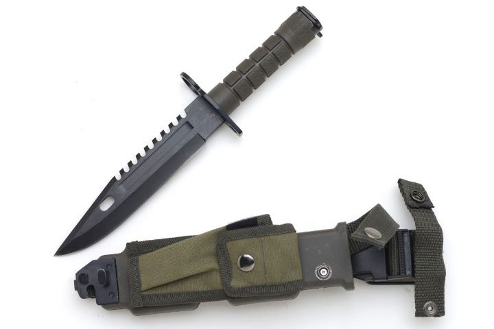 Commander Survival Knife W/ Hard Sheath 12.75